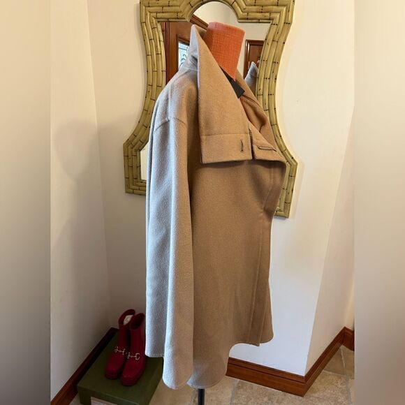 Women’s Akris 100% camel hair double face coat size 8 made in Italy - Picture 3 of 10